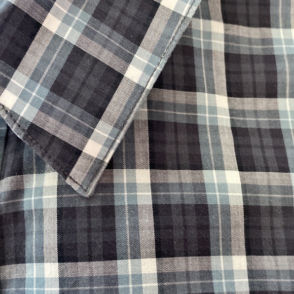 Theory -Casual Button Down - Picture 3 of 3